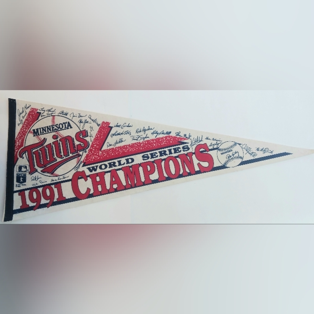 1991 Minnesota Twins World Series Champions Replica Signatures Pennant 30" Long